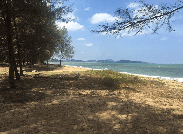 Pantai Teluk Mak Nik