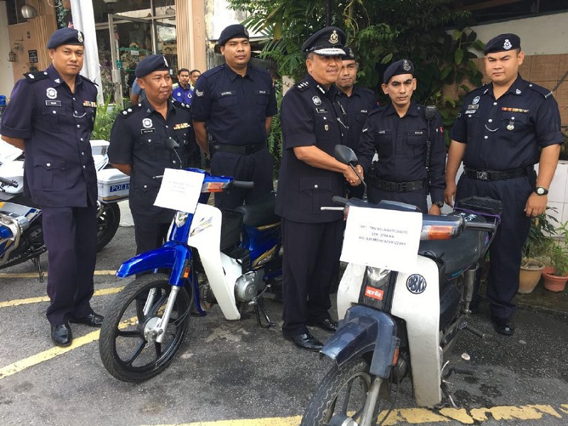 police officers that caught the man trying to escape