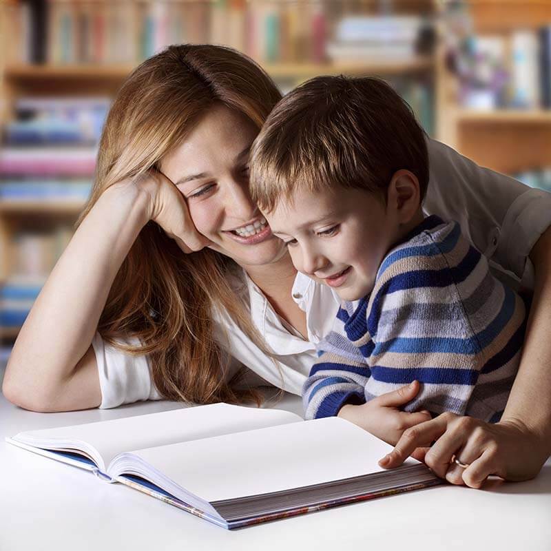 mom-child-reading