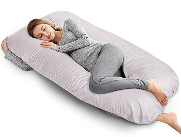 U-Shaped pregnancy pillow or U-pillow (Image Credit: Oman Desert Art)