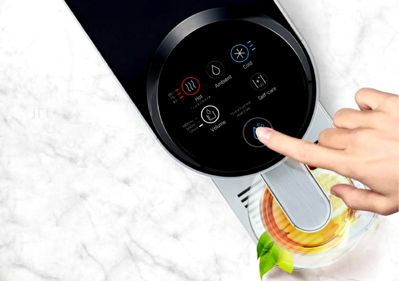 Water dispensing is easy as you always get the right temperature and the right volume just by touching a button. The touch controls are visibly and conveniently located at the top of the LG PuriCare™ Tankless Water Purifier. All you need to do is to select what you want.