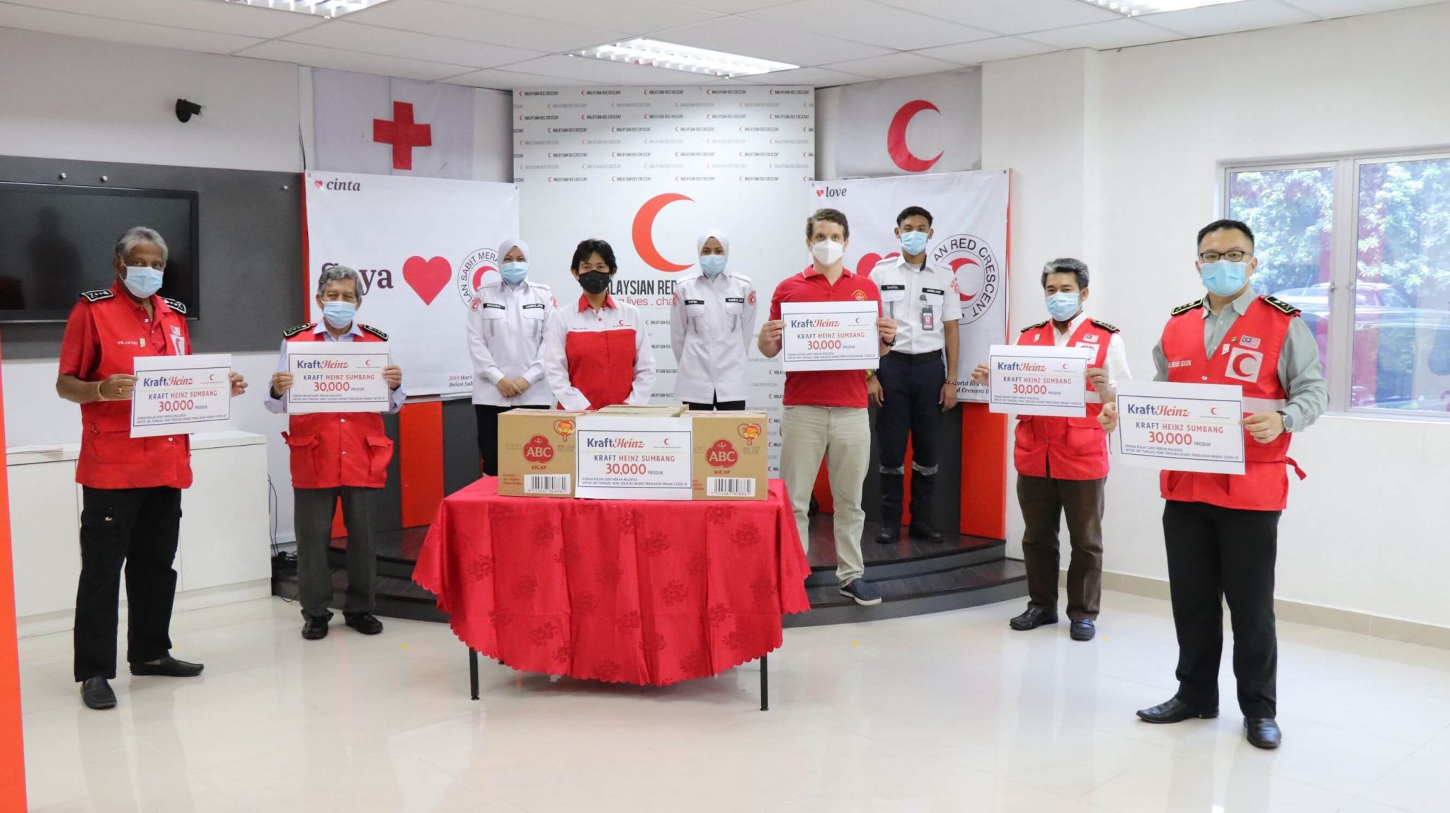 Malaysian Red Crescent on #responsMALAYSIA project with Kraft Heinz