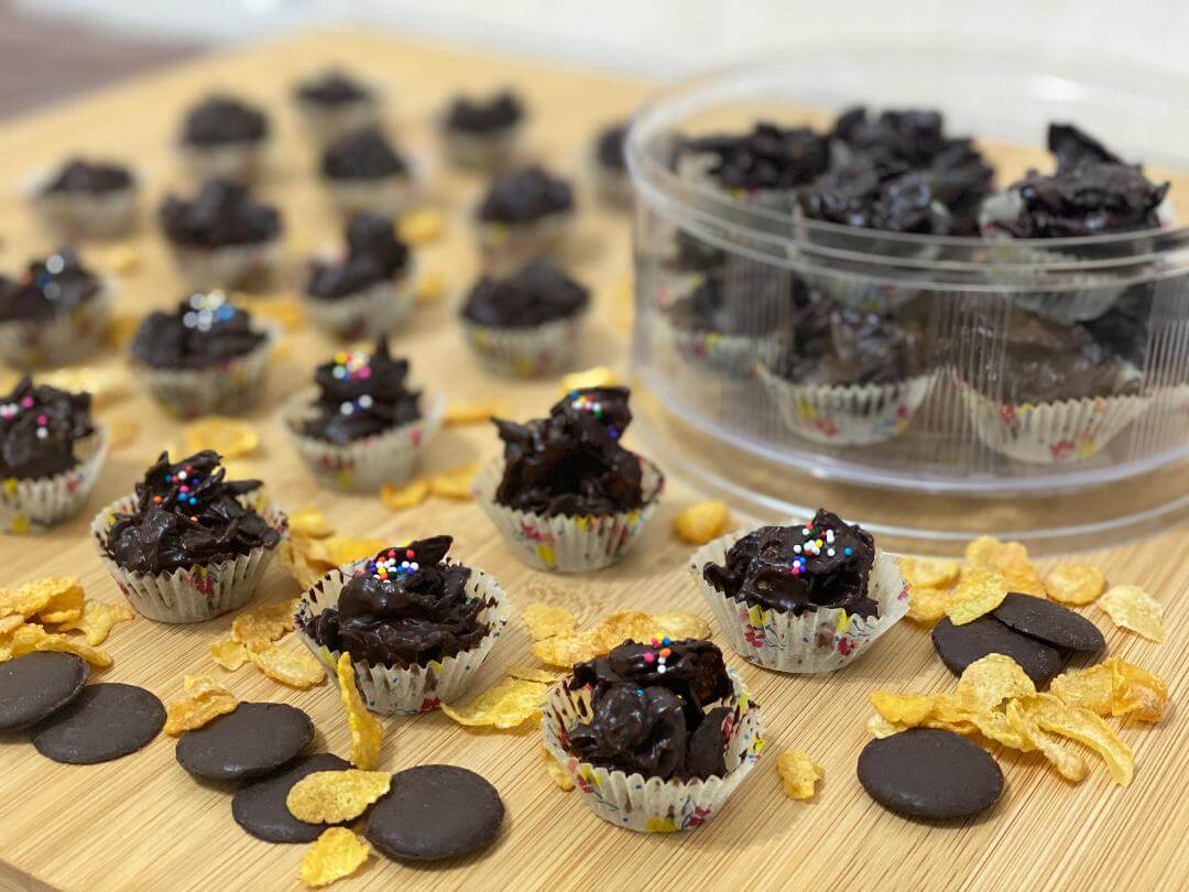 Chocolate Cornflakes Clusters