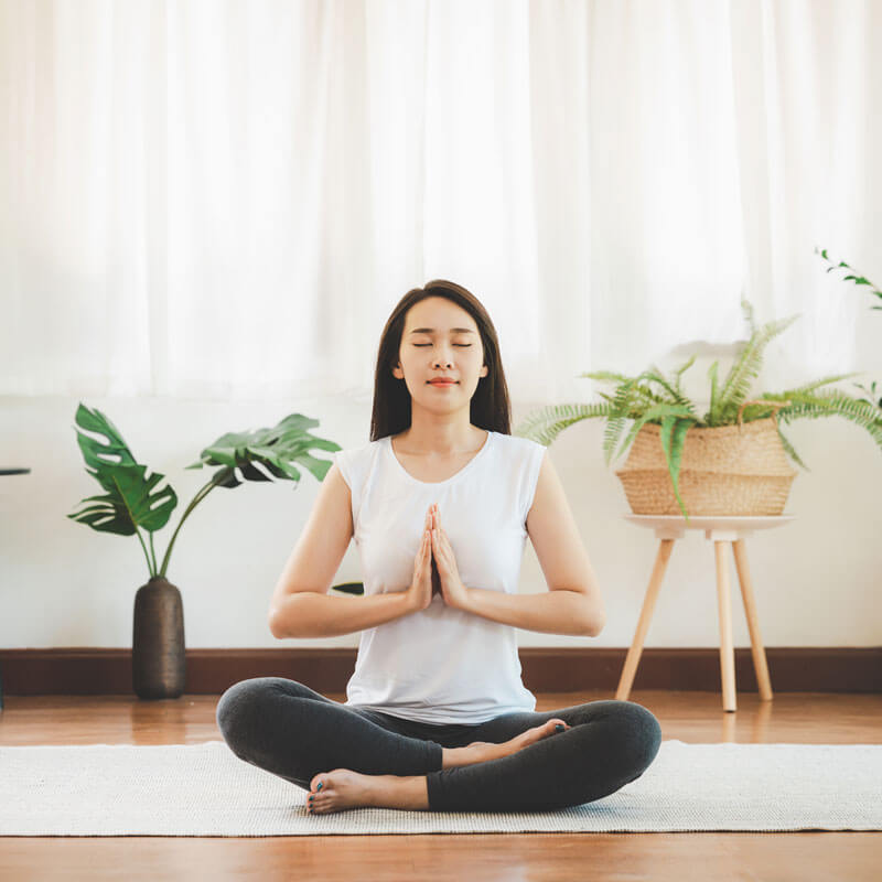 woman-meditation