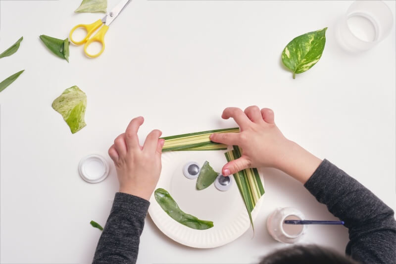 little toddlerdoing diy activities